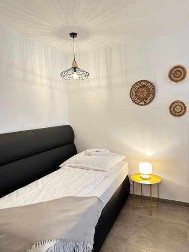 Business-Apartment AMAO-Stays I 100sqm I center I 3 floors I king-size beds I Netflix - Gallery - 7