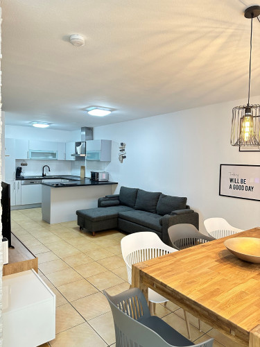 Business-Apartment AMAO-Stays I 100sqm I center I 3 floors I king-size beds I Netflix - Gallery - 22