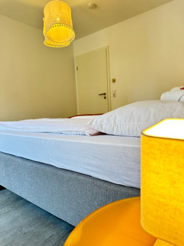 Business-Apartment AMAO-Stays I 100sqm I center I 3 floors I king-size beds I Netflix - Gallery - 18