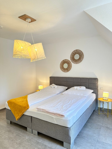 Business-Apartment AMAO-Stays I 100sqm I center I 3 floors I king-size beds I Netflix - Gallery - 21