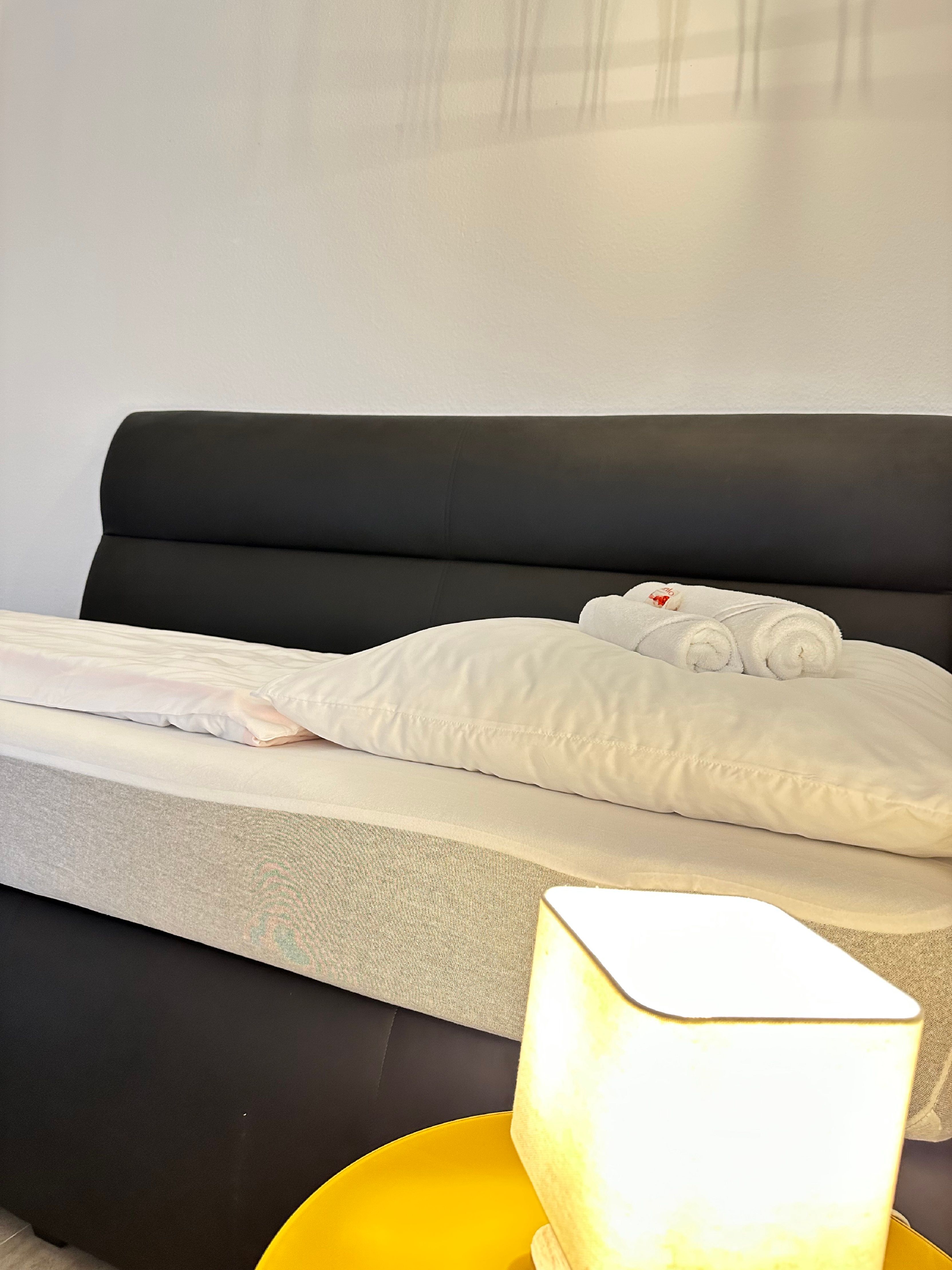  Business-Apartment AMAO-Stays I 100sqm I Center I 3 Floors I King-Size Beds I Netflix  -  Business-Apartment AMAO-Stays I 100sqm I center I 3 floors I king-size beds I Netflix  - Gallery -  5