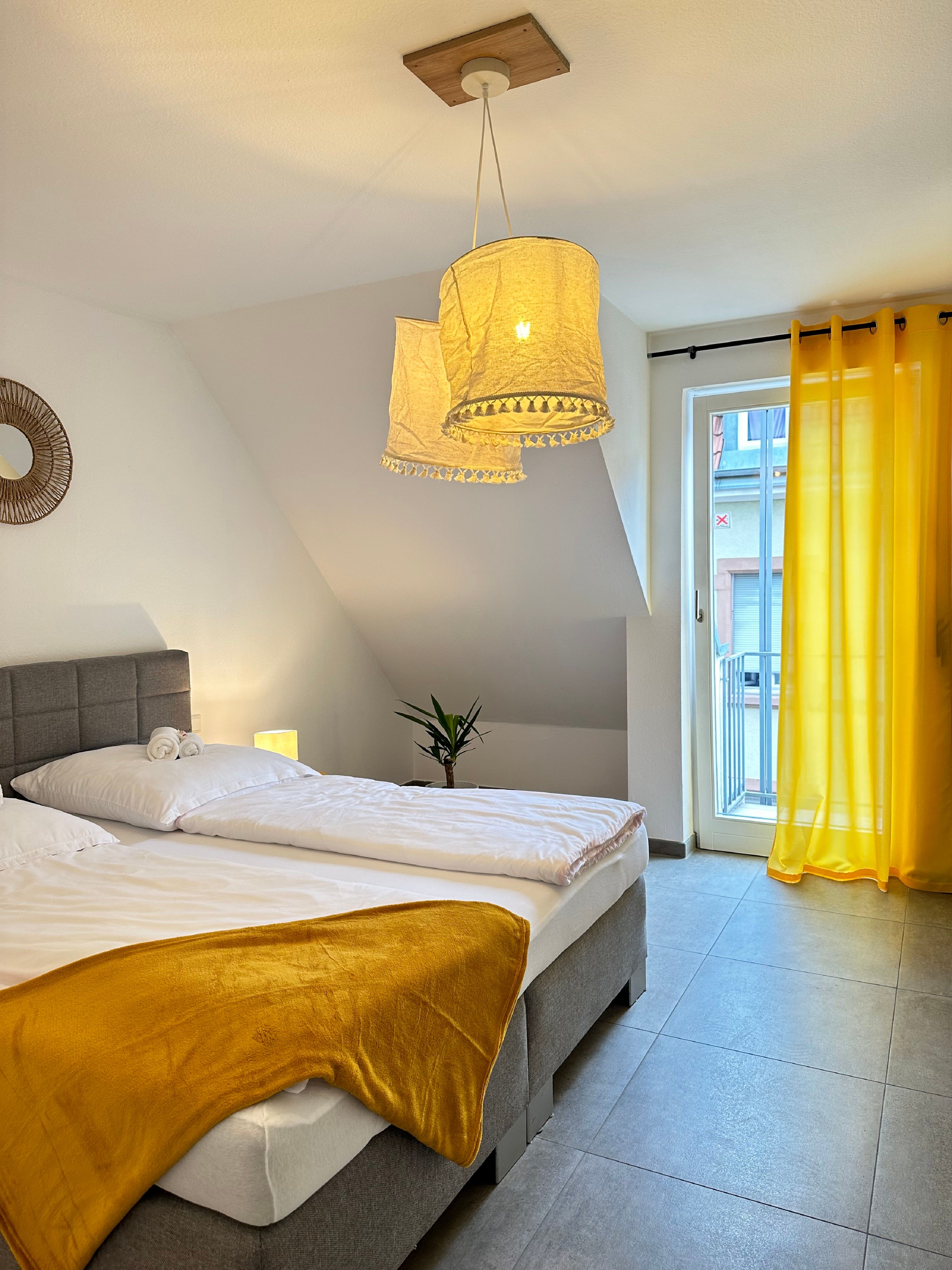  Business-Apartment AMAO-Stays I 100sqm I Center I 3 Floors I King-Size Beds I Netflix  -  Business-Apartment AMAO-Stays I 100sqm I center I 3 floors I king-size beds I Netflix  - Gallery -  16