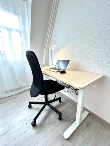 Modern 3-Bedroom Apartment – Fully Furnished, Central Bautzen
