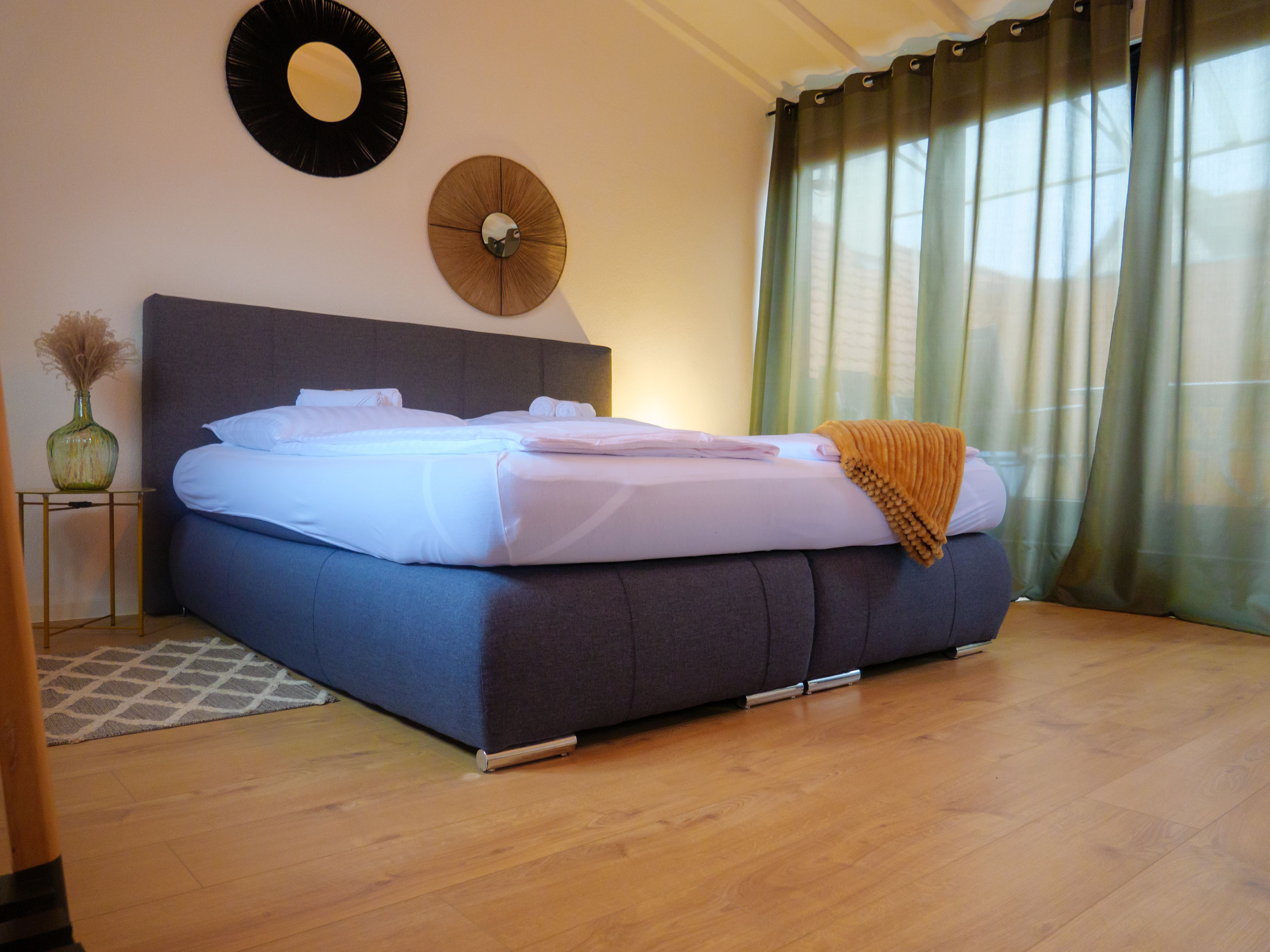 Business-Apartment AMAO-Stays I 90sqm I Center I Maisonette I Roof Terrace I King-Size Box Spring Be - 16
