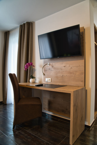 Beautiful apartment with balcony in quiet location near Augsburg