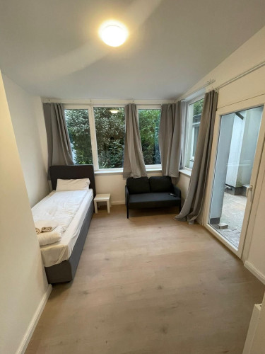 Cozy Accommodation with Modern Features - Gallery - 8