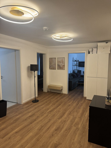 Moderne Wohnung in zentraler Lage – Ideal für Messebesucher / Modern Apartment in a Prime Location – Perfect for Trade Fair Visitors!