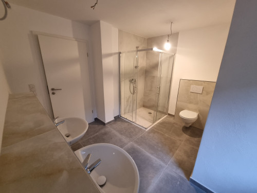 Modern fully furnished apartment (4 rooms, kitchen, bathroom, terrace, storage room)