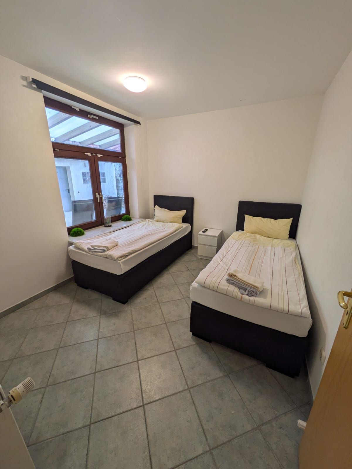  Modern 3-Bedroom Apartment With TV In Every Room & Covered Terrace  -  Modern 3-Bedroom Apartment with TV in Every Room & Covered Terrace  - Gallery -  16