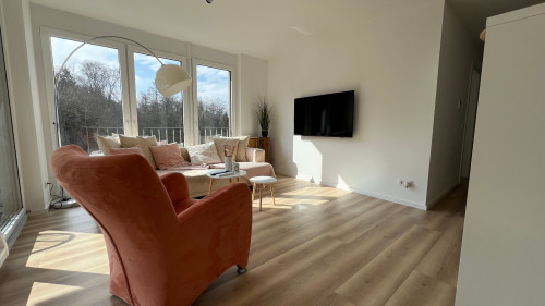 Amazing, bright apartment in Neuhausen auf den Fildern