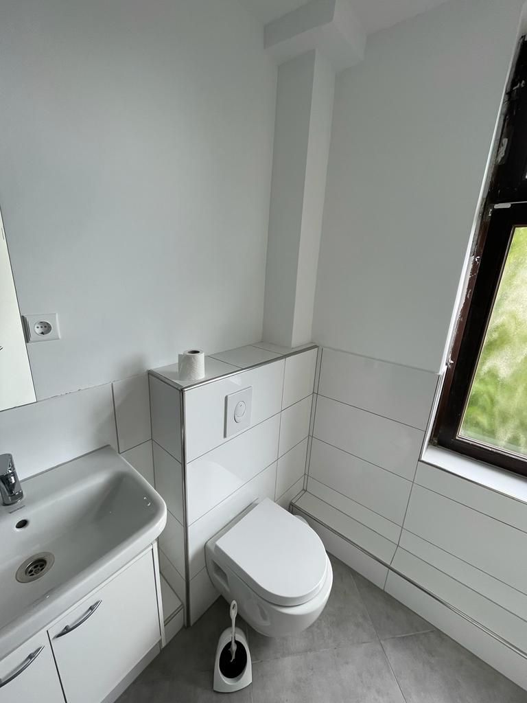 Spacious 4-Bedroom Apartment With Modern Amenities - Spacious 4-Bedroom Apartment with Modern Amenities - Gallery - 8