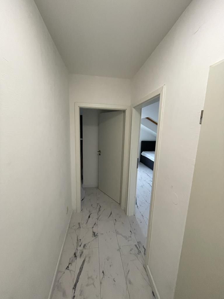 Spacious 4-Bedroom Apartment With Modern Amenities - Spacious 4-Bedroom Apartment with Modern Amenities - Gallery - 11