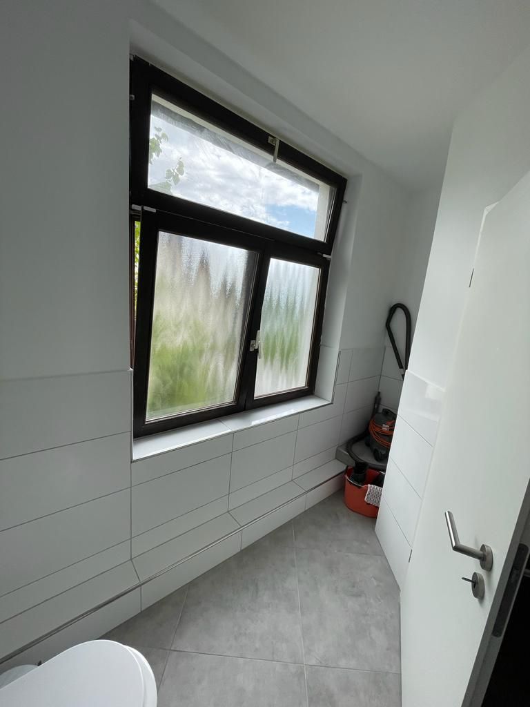 Spacious 4-Bedroom Apartment With Modern Amenities - Spacious 4-Bedroom Apartment with Modern Amenities - Gallery - 9