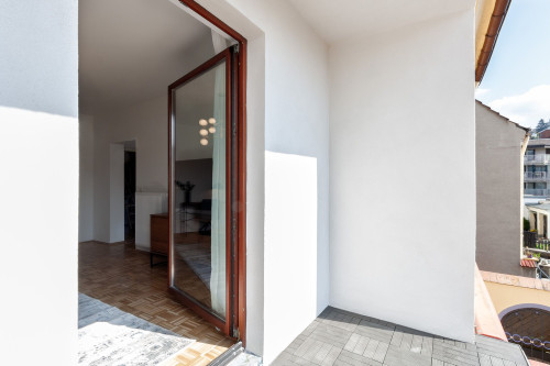 Flat with balcony near the city - Gallery - 5