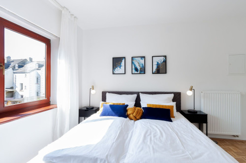 Flat with balcony near the city - Gallery - 21