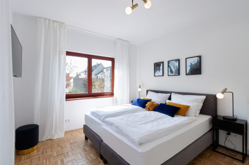 Flat with balcony near the city - Gallery - 12