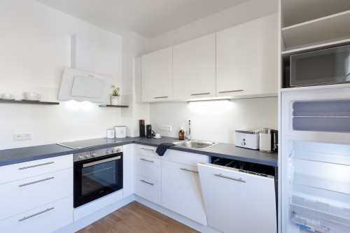 Flat with balcony near the city - Gallery - 7