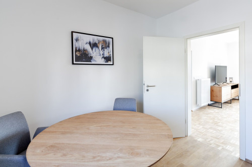 Flat with balcony near the city - Gallery - 11