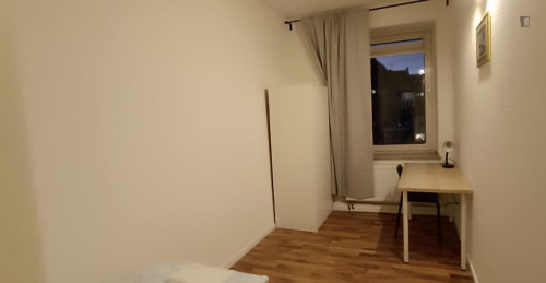 Comfy single bedroom near Ostentor station