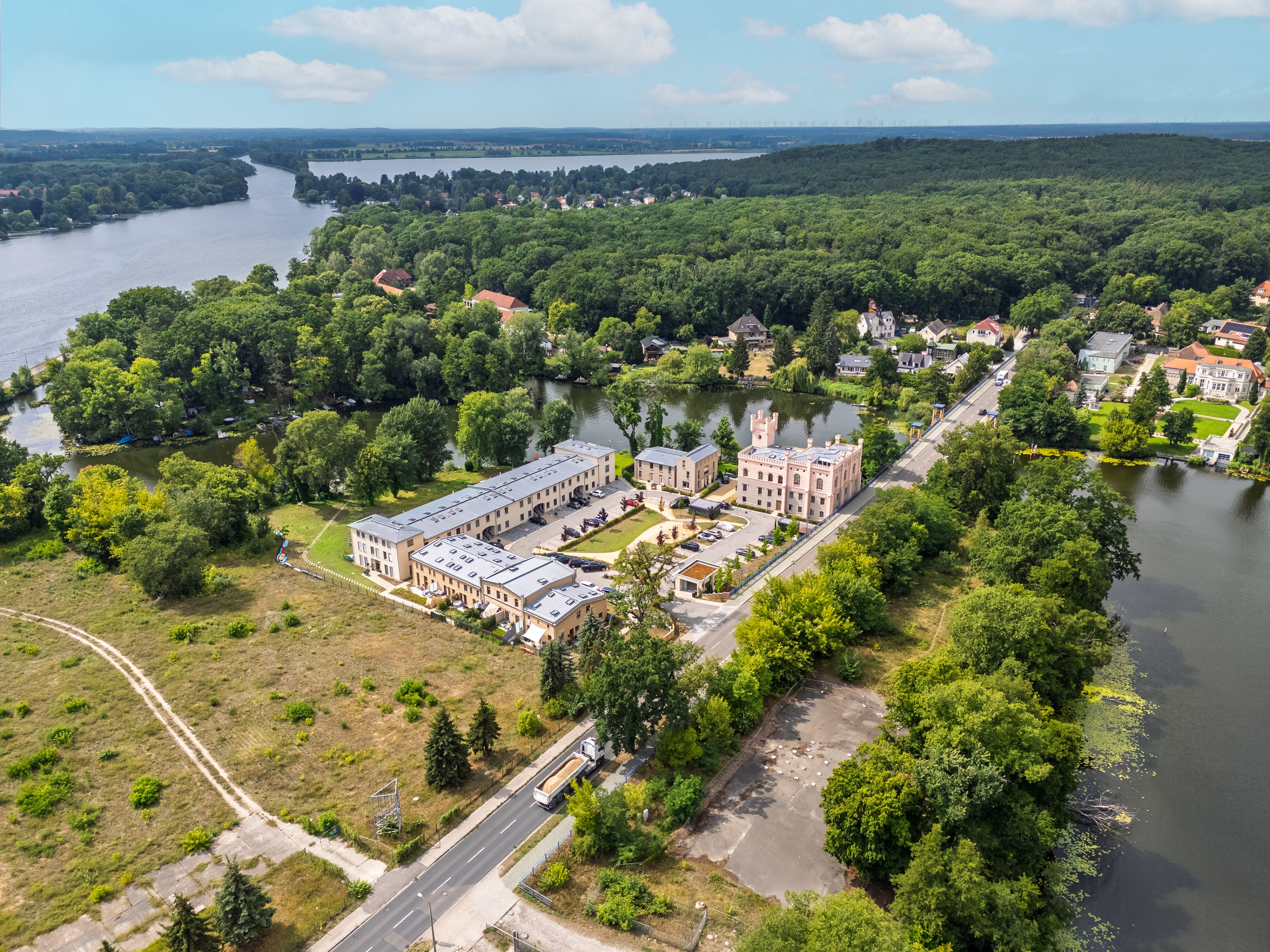 Modern Luxury Apartment With Waterfront Propertyl, Lake Access And A Parking Space - Modern Luxury Apartment with Waterfront Propertyl, lake access and a parking space - Gallery - 10