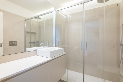 1-bedroom Apartment with outdoor area, close to Santo Ovídio Metro - Gallery - 9