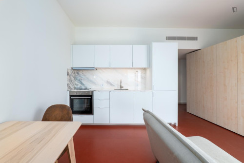 1-bedroom Apartment with outdoor area, close to Santo Ovídio Metro