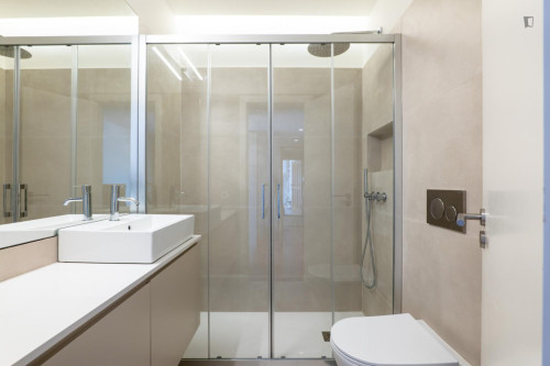 1-bedroom Apartment with outdoor area, close to Santo Ovídio Metro - Gallery - 10