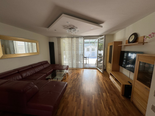 Spacious 3-Bedroom house with Under-floor heating, Private Garden & Parking – Easy access from Subway & Autobahn - Gallery - 42