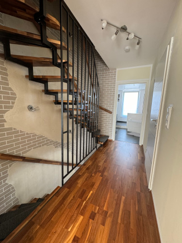 Spacious 3-Bedroom house with Under-floor heating, Private Garden & Parking – Easy access from Subway & Autobahn - Gallery - 10