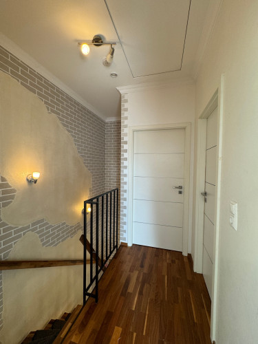 Spacious 3-Bedroom house with Under-floor heating, Private Garden & Parking – Easy access from Subway & Autobahn - Gallery - 21
