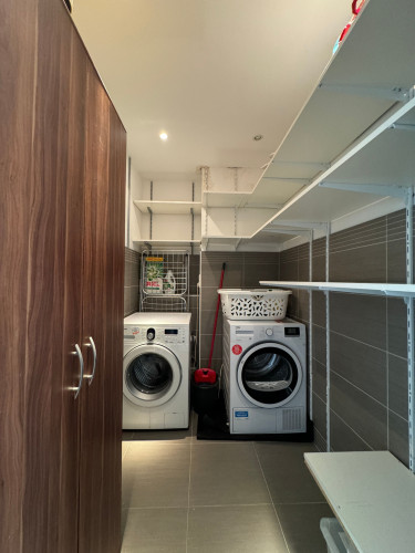 Spacious 3-Bedroom house with Under-floor heating, Private Garden & Parking – Easy access from Subway & Autobahn - Gallery - 23