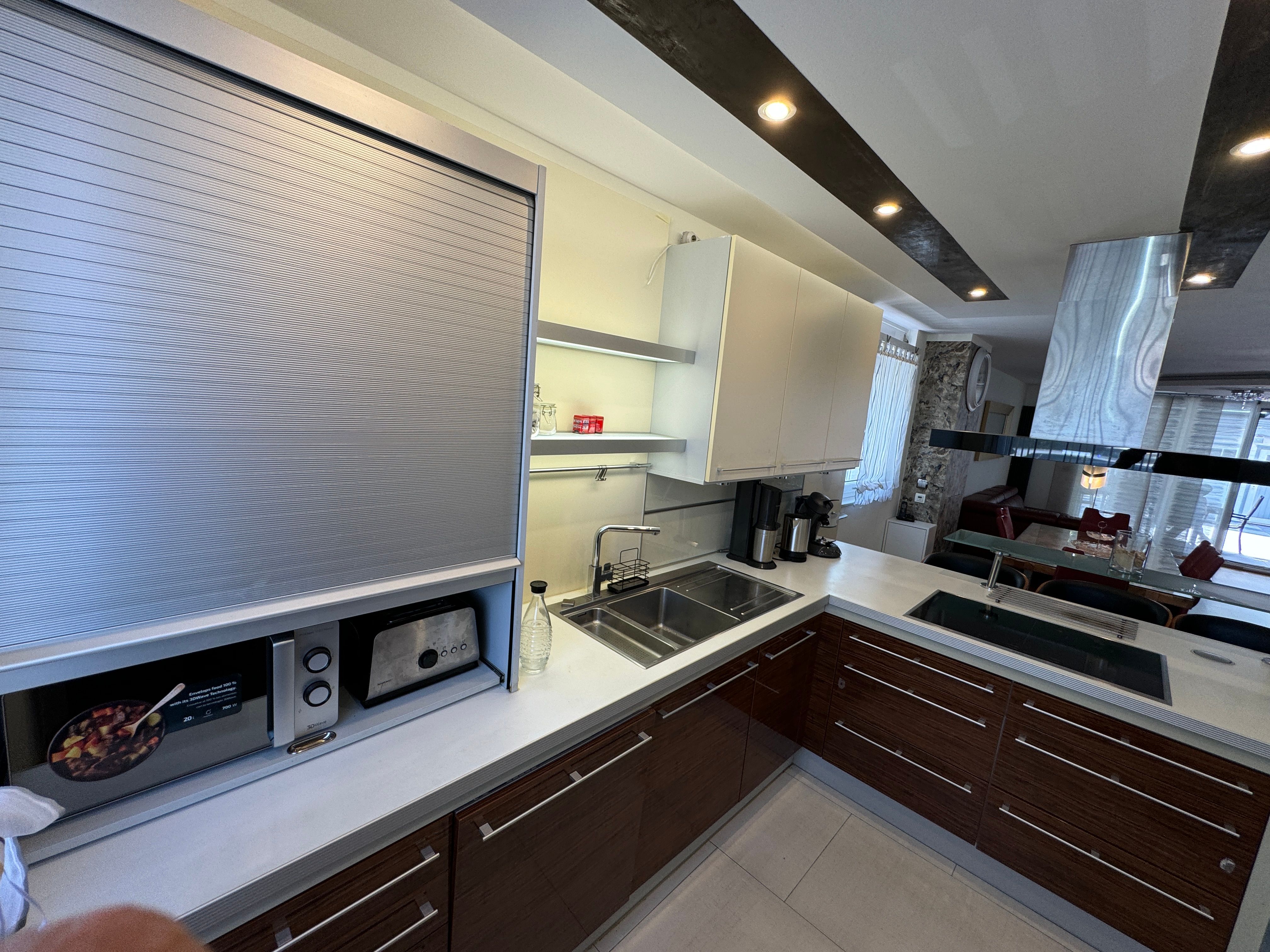 Spacious 3-Bedroom House With Under-Floor Heating, Private Garden & Parking – Easy Access From Subwa - 49