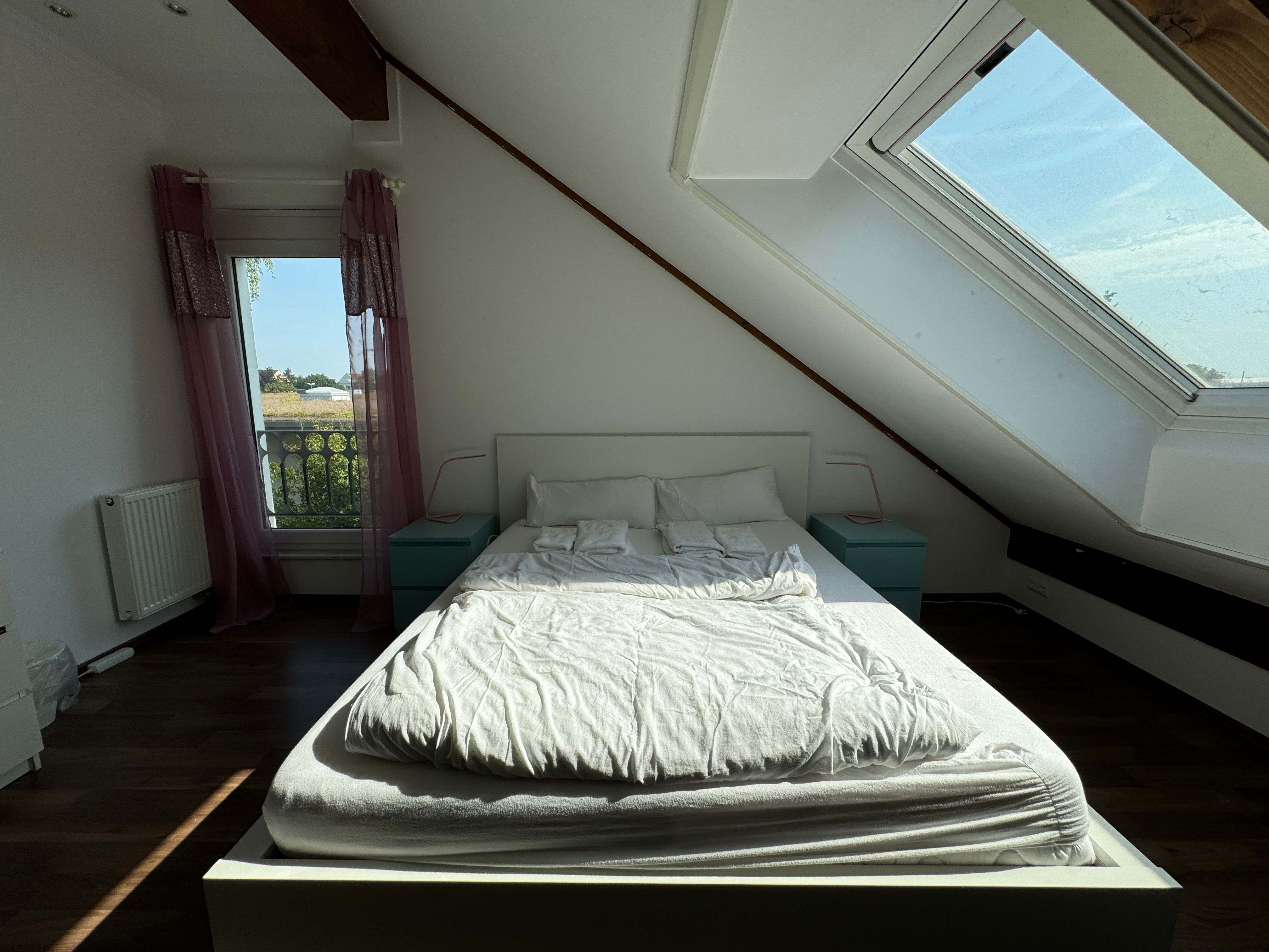 Spacious 3-Bedroom House With Under-Floor Heating, Private Garden & Parking – Easy Access From Subwa - 9