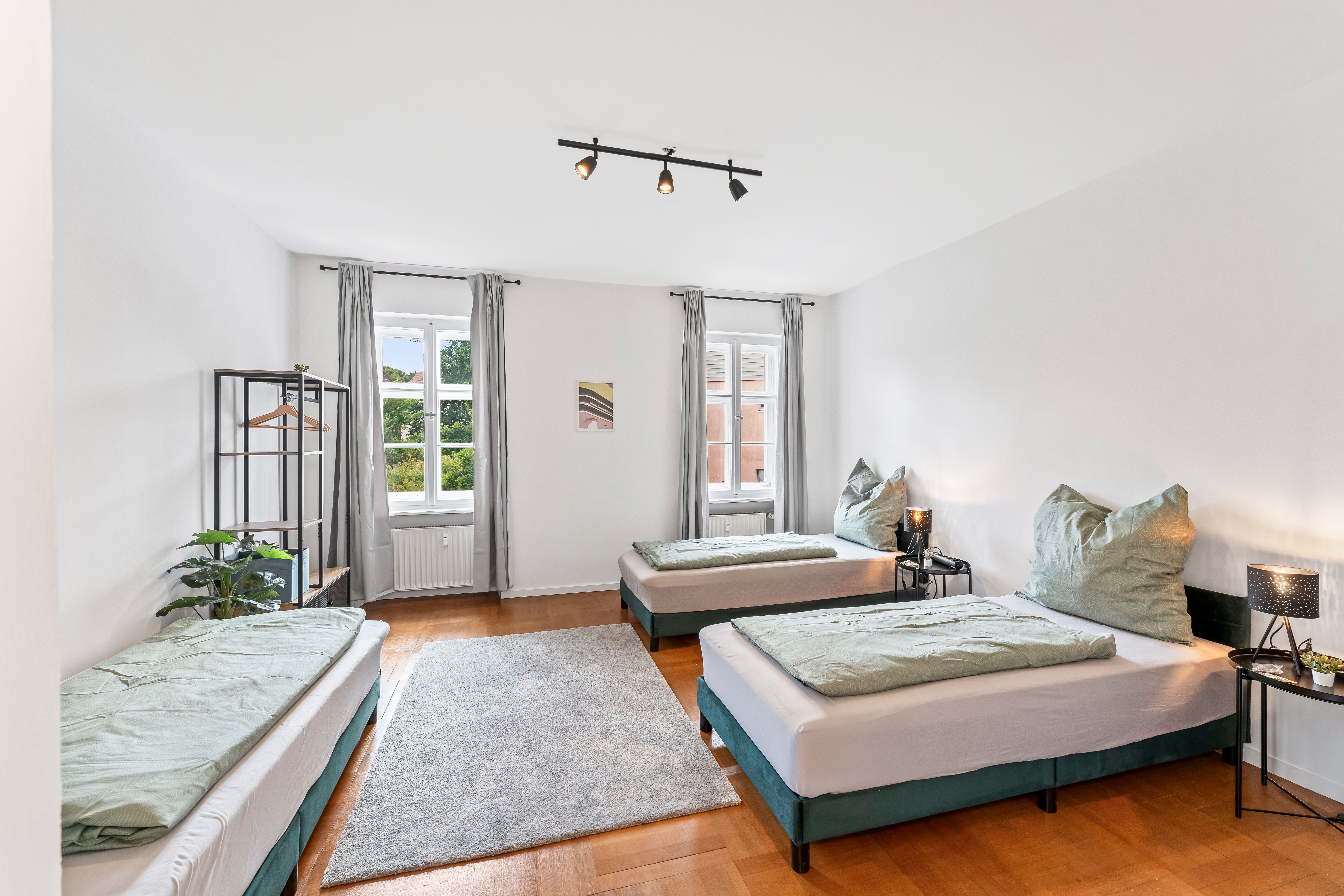  Beautiful And Spacious 3-Room Apartment!  -  Beautiful and spacious 3-room apartment!  - Gallery -  10