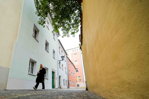 WE3 | ALL-INCLUSIVE LUXUS-APARTMENT IN DER ALTSTADT. - AB 1 MONAT ZU MIETEN.