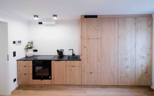 WE3 | ALL-INCLUSIVE LUXUS-APARTMENT IN DER ALTSTADT. - AB 1 MONAT ZU MIETEN.
