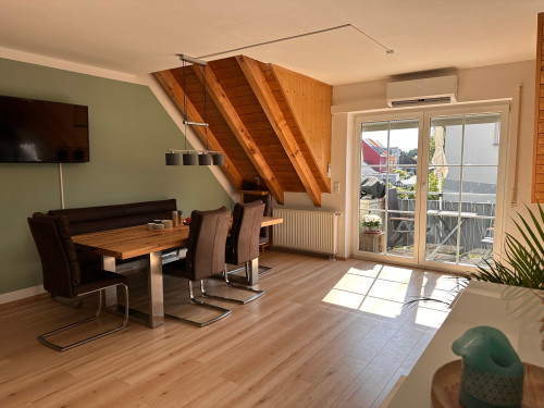 Light-flooded 3.5 room maisonette apartment
