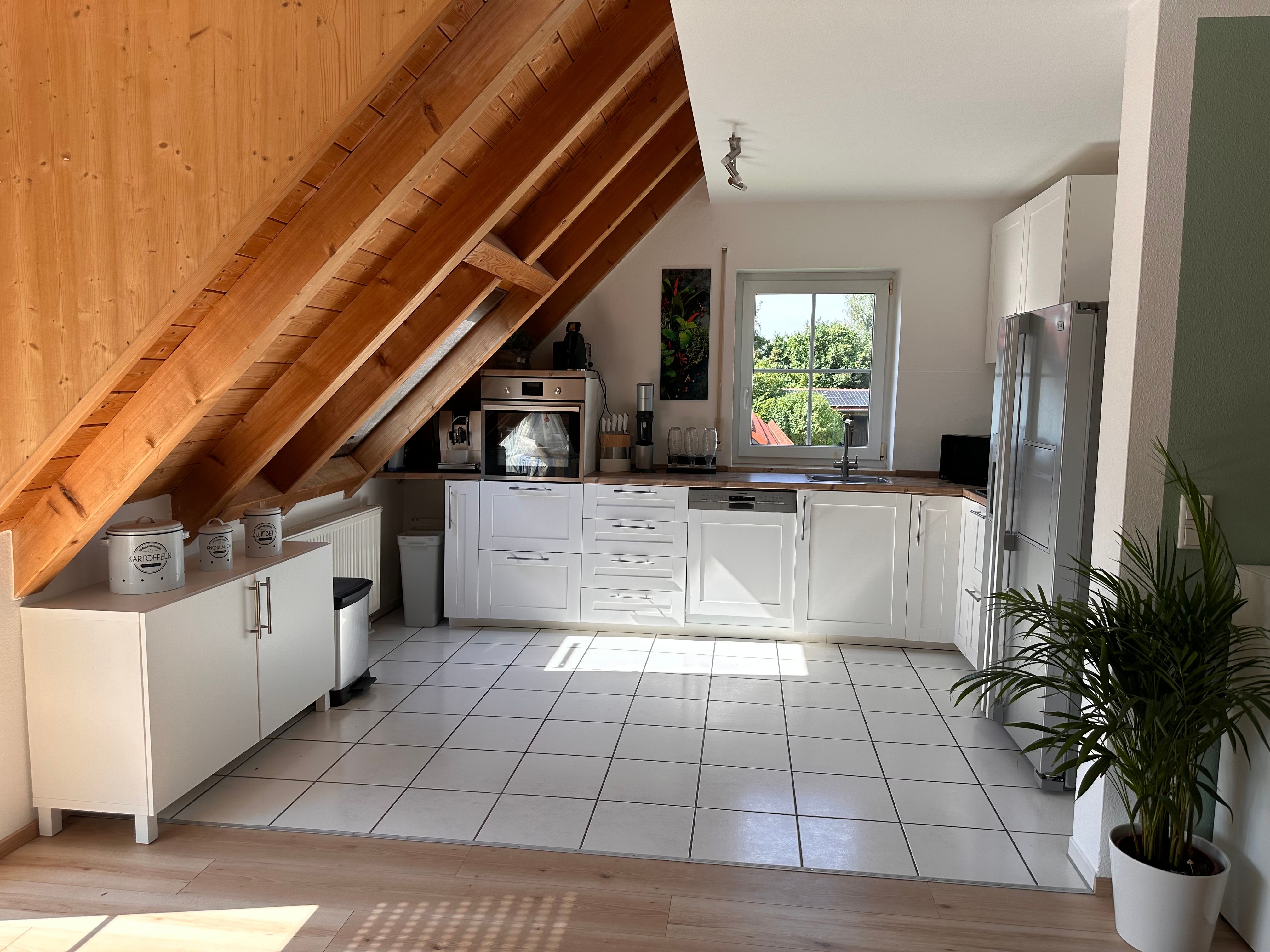 Light-Flooded 3.5 Room Maisonette Apartment - 25