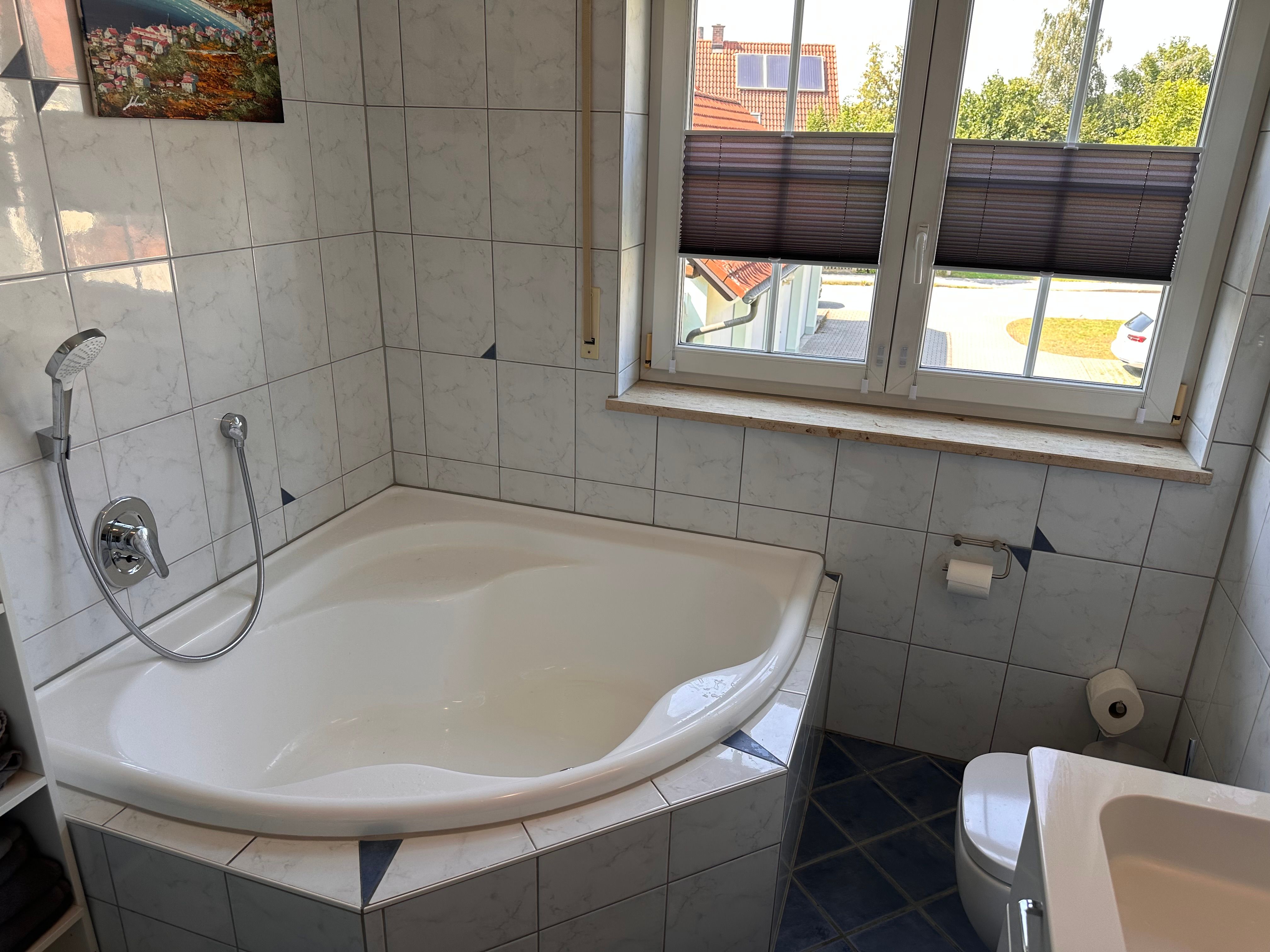Light-Flooded 3.5 Room Maisonette Apartment - 14