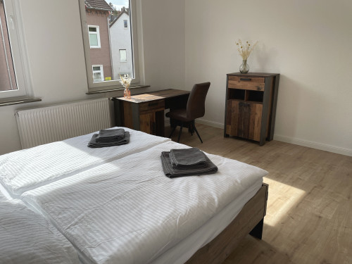 Central 82m² | Modern & Stylish | Perfect for 4 | Parking inclusive