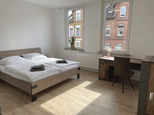 Central 82m² | Modern & Stylish | Perfect for 4 | Parking inclusive