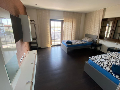 Voll ausgestattete 3-Zimmer-Wohnung mit Riesenbalkon & Küche - Gallery - 5