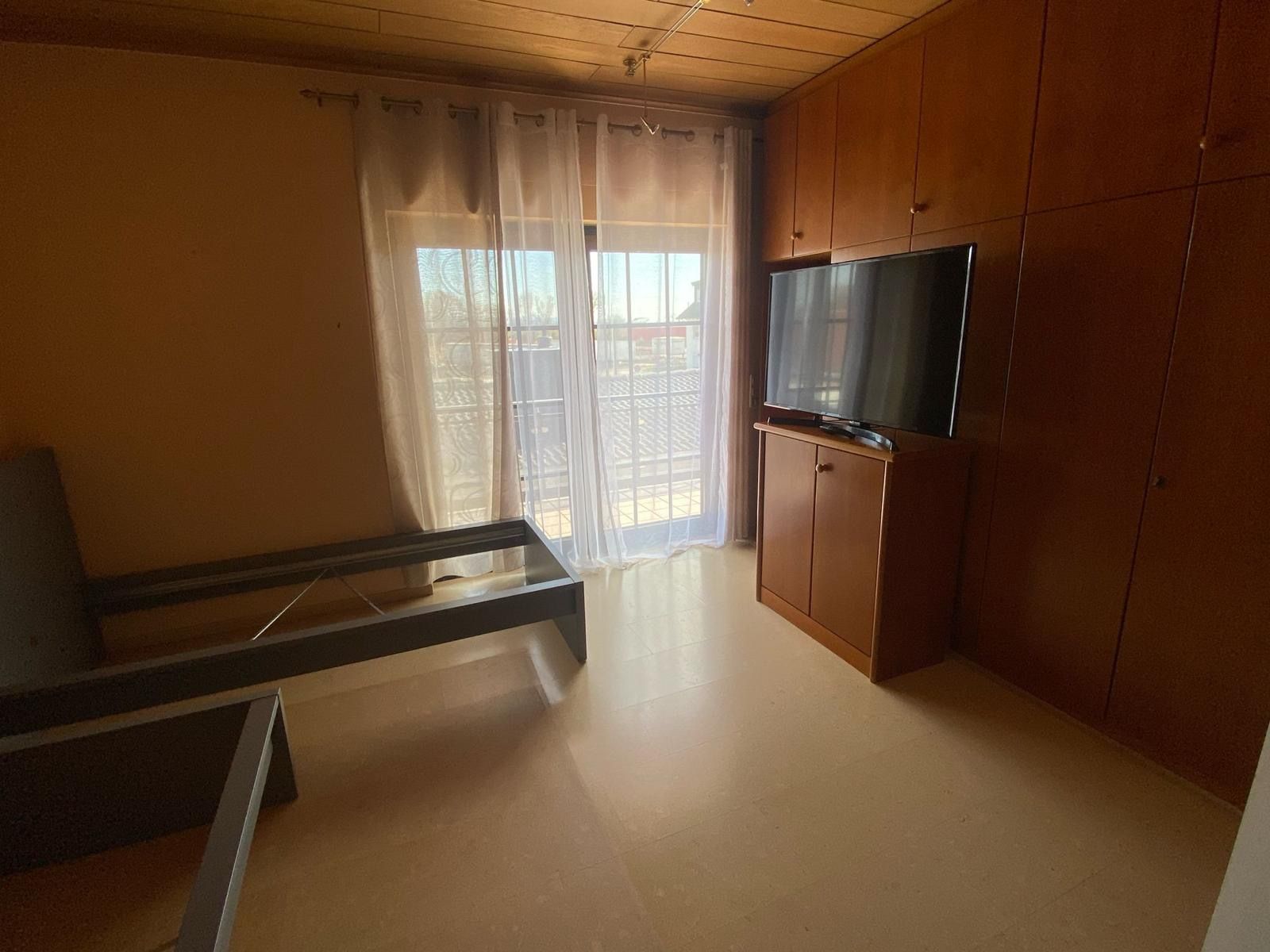 Voll Ausgestattete 3-Zimmer-Wohnung Mit Riesenbalkon & Küche - 4