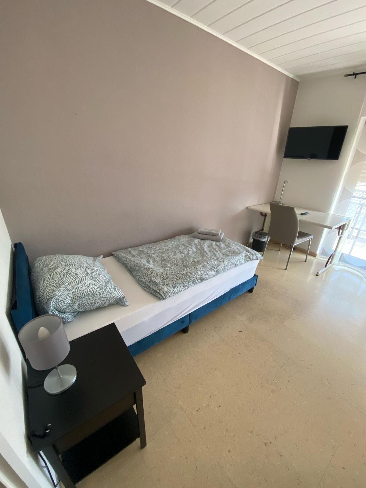 Voll Ausgestattete 3-Zimmer-Wohnung Mit Riesenbalkon & Küche - 6