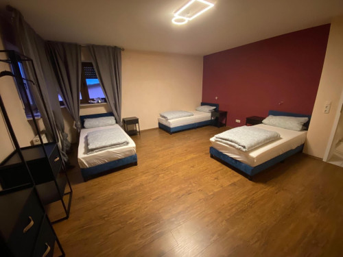 Voll ausgestattete 5-Zimmer-Wohnung mit Riesenbalkon & Küche - Gallery - 7