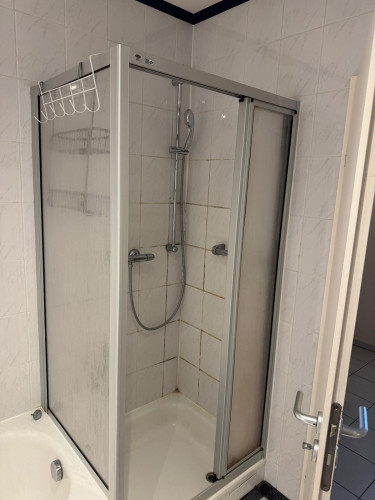Voll ausgestattete 5-Zimmer-Wohnung mit Riesenbalkon & Küche - Gallery - 18