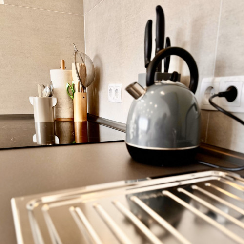 M&D Apartments near Stadium with Air Conditioning – Netflix – Kitchen – Sunset View – Balcony - Gallery - 17