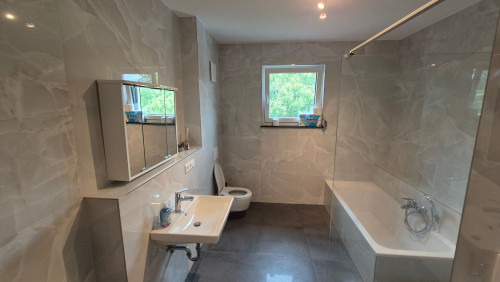 3-Bedroom Apartment in Kahl am Main