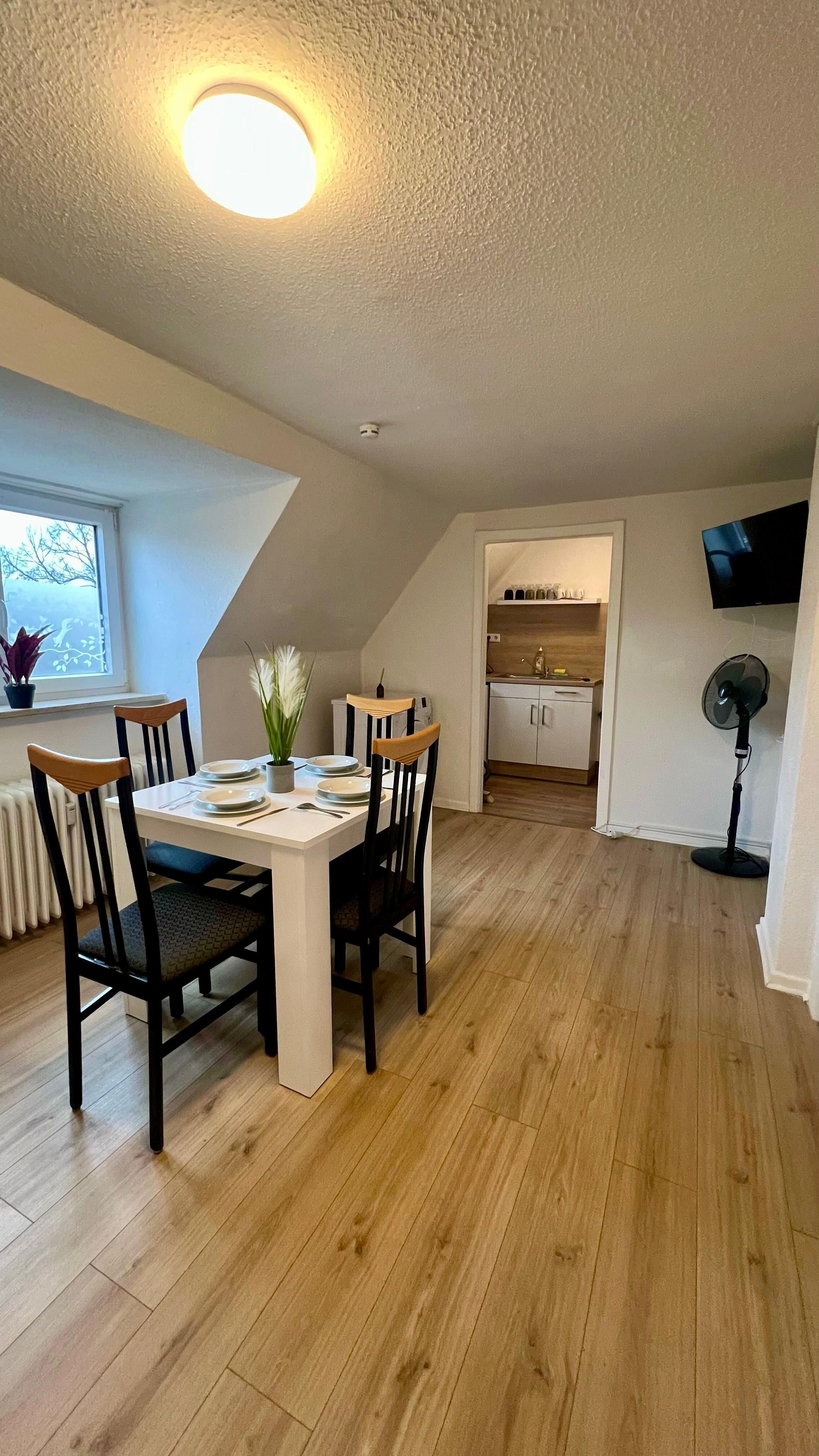  Modern Top-Floor Apartment For Up To 4 People In Neumünster  -  Modern Top-Floor Apartment for up to 4 People in Neumünster  - Gallery -  6