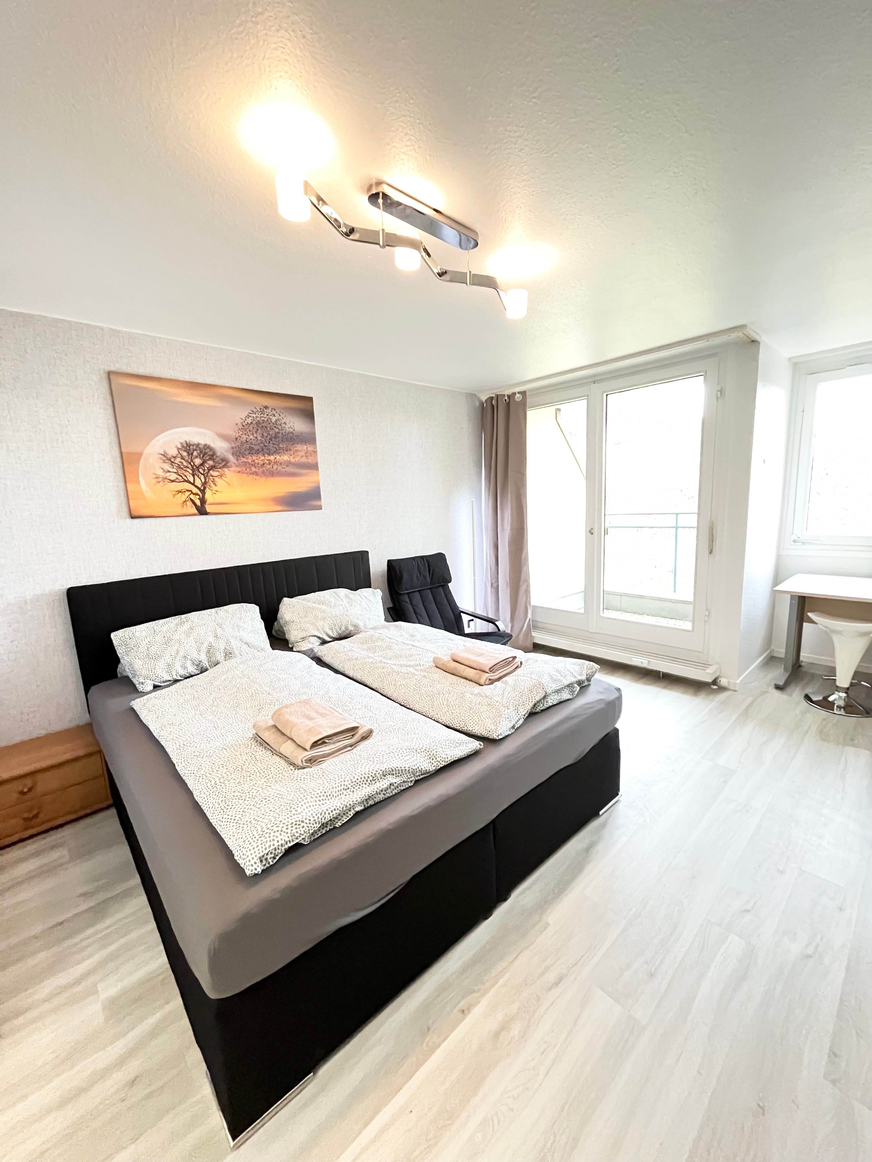 New Apartment In Graf Eberhard Hotel With Boxspring Bed - New apartment in Graf Eberhard Hotel with Boxspring bed - Gallery - 12